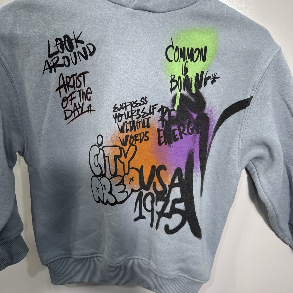 Zara Youth Graffiti Print Hooded Sweatshirt Size 8 Boys Pull over‎  Light Blue